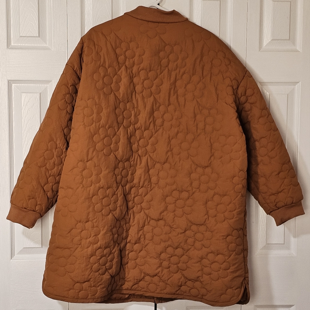 Quilted Puffer Jacket - Picture 4 of 10
